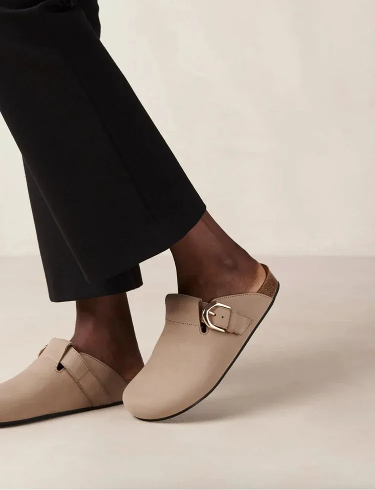ALOHAS | TRAVIS MULE