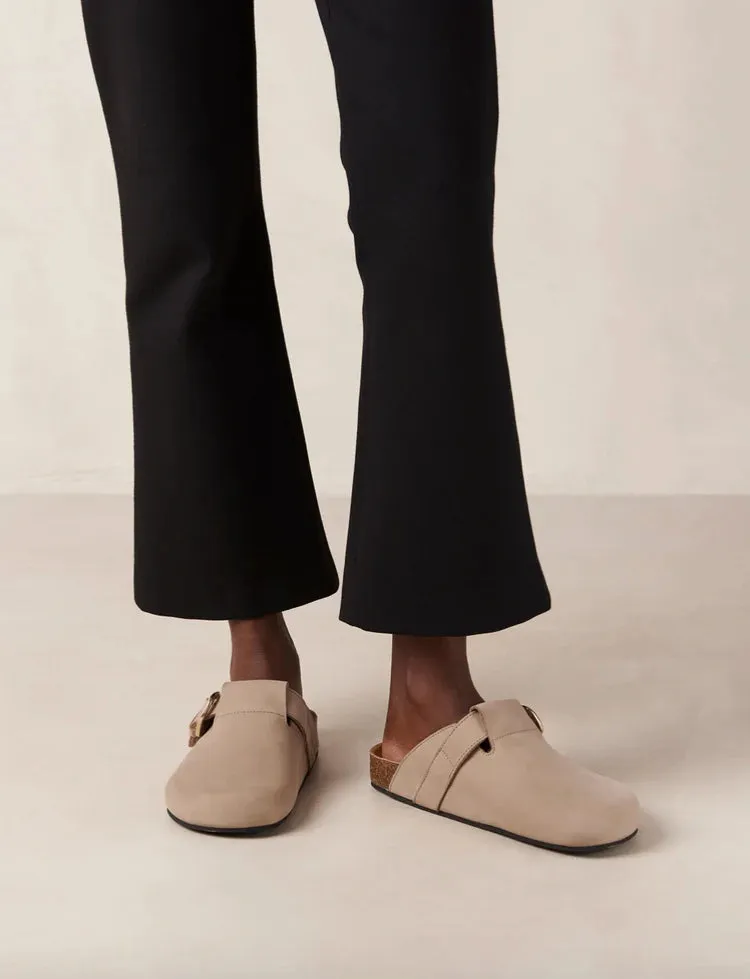 ALOHAS | TRAVIS MULE