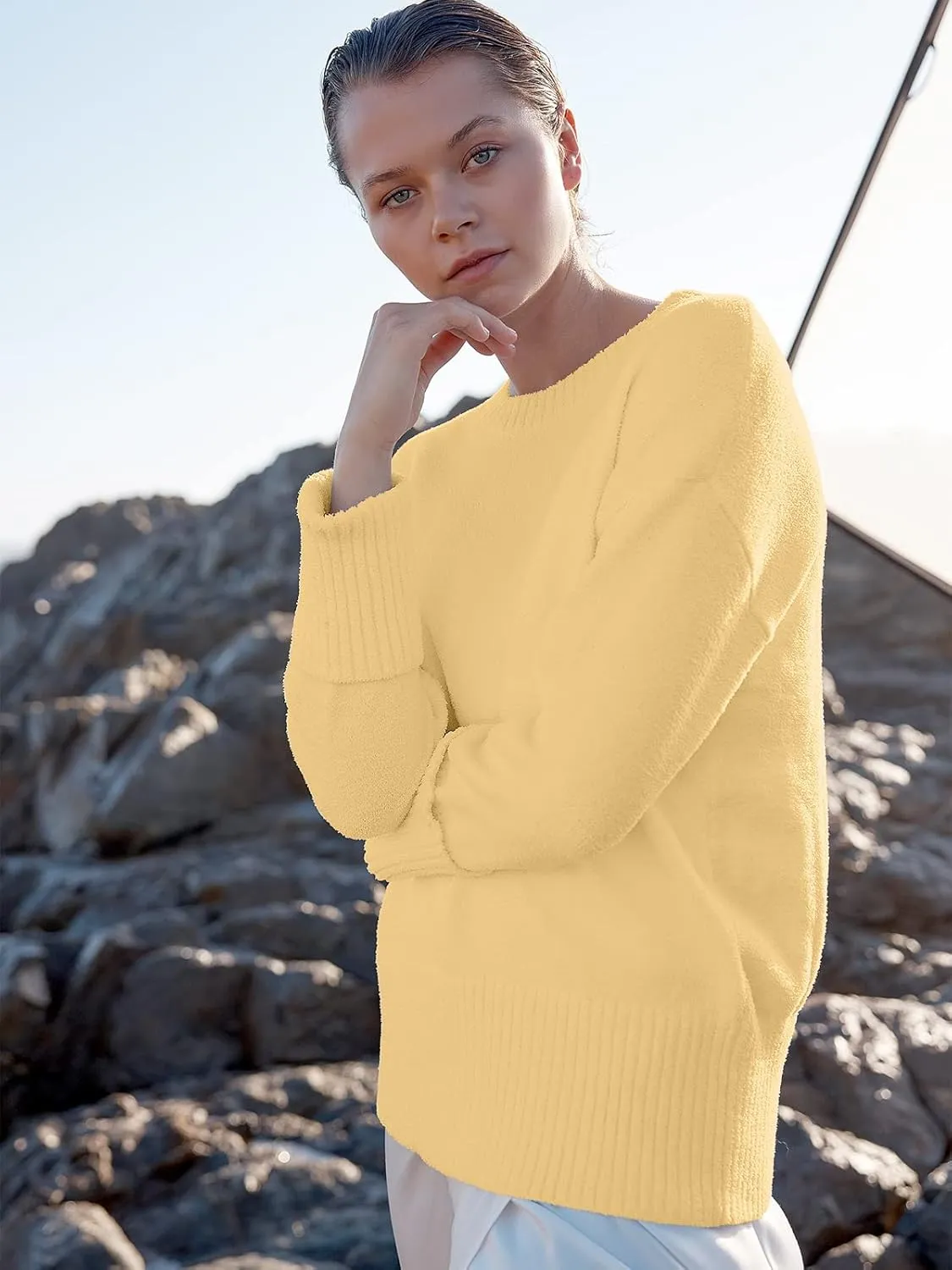 ANRABESS Women's Oversized Crewneck Long Sleeve Fuzzy Knit Casual Chunky Warm 2025 Fall Pullover Sweaters Top Trendy Outfits
