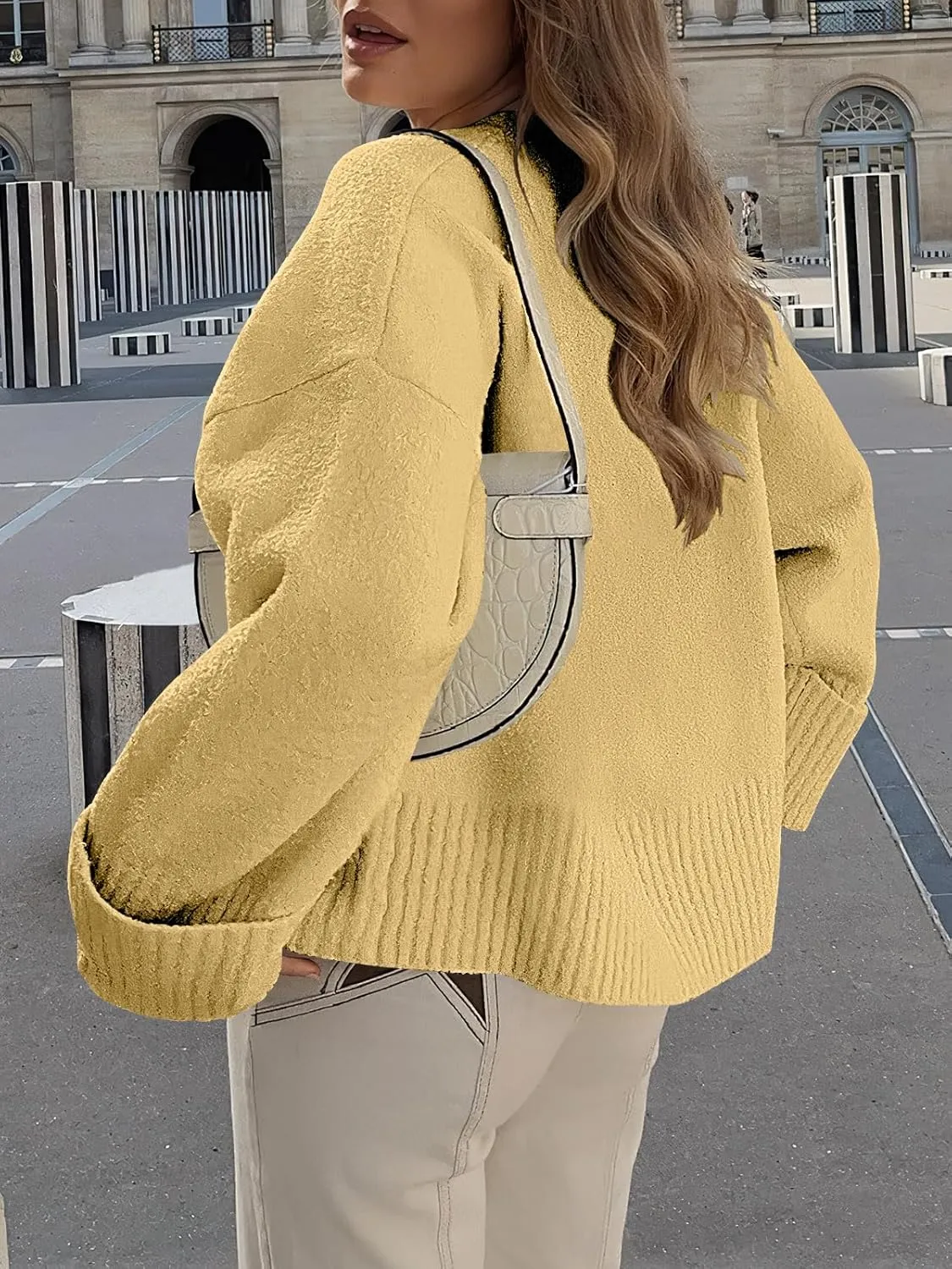 ANRABESS Women's Oversized Crewneck Long Sleeve Fuzzy Knit Casual Chunky Warm 2025 Fall Pullover Sweaters Top Trendy Outfits