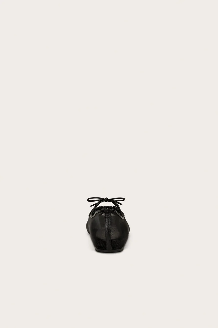 CORINNE FLAT