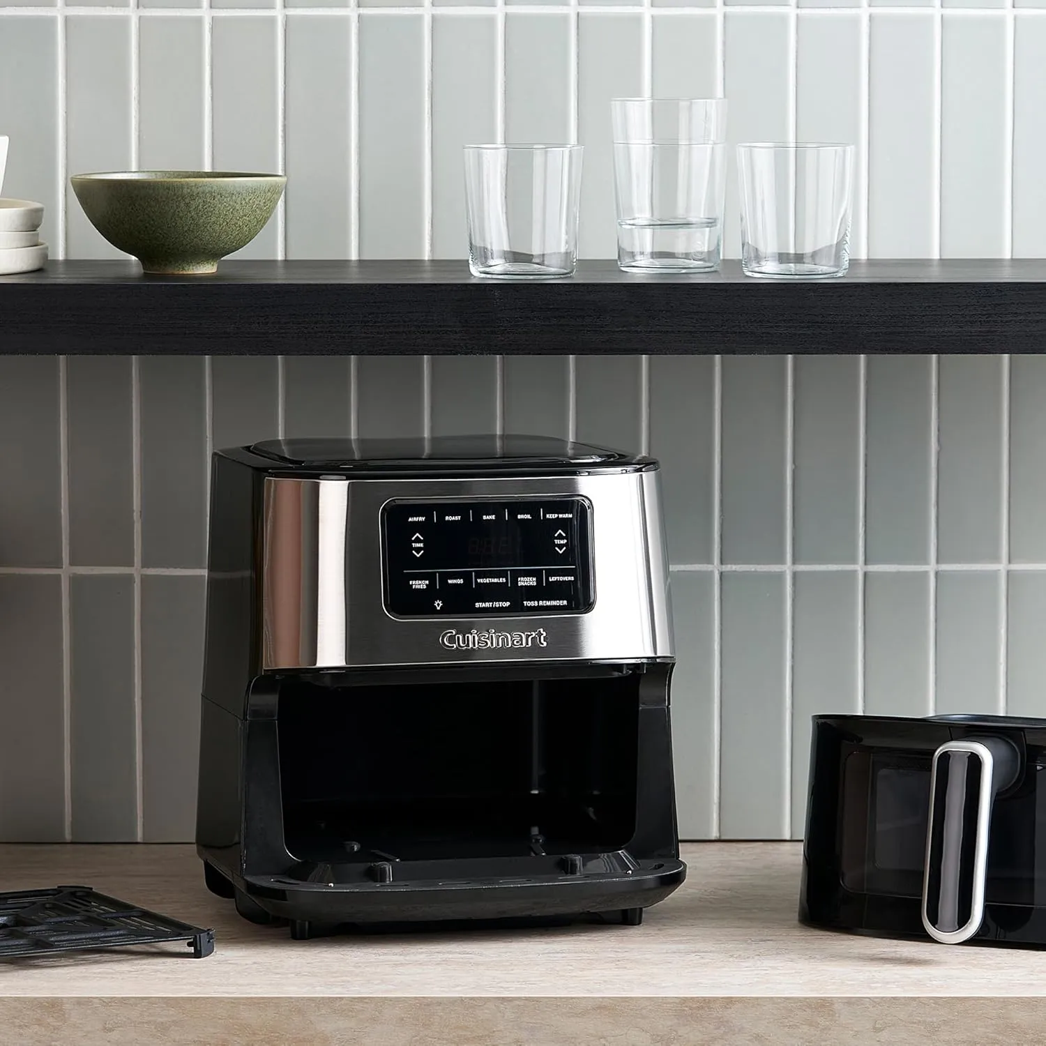 Cuisinart Air Fryer Oven, 6-Qt Basket Stainless Steel Air Fryer, Kitchen Dishwasher-Safe Parts with 5 Presets Roast, Bake, Broil, Air Fry and Keep Warm, Quick & Easy Electric Fryer, AIR-200