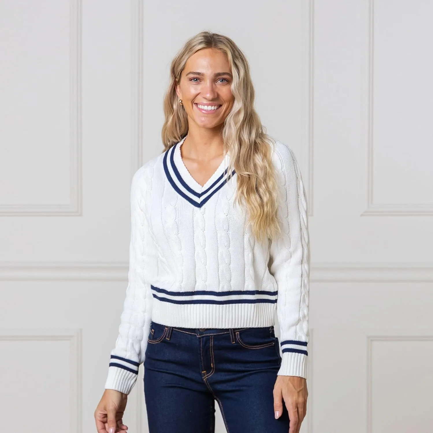 Hope & Henry Women's Long Sleeve Fine Gauge V-Neck Sweater