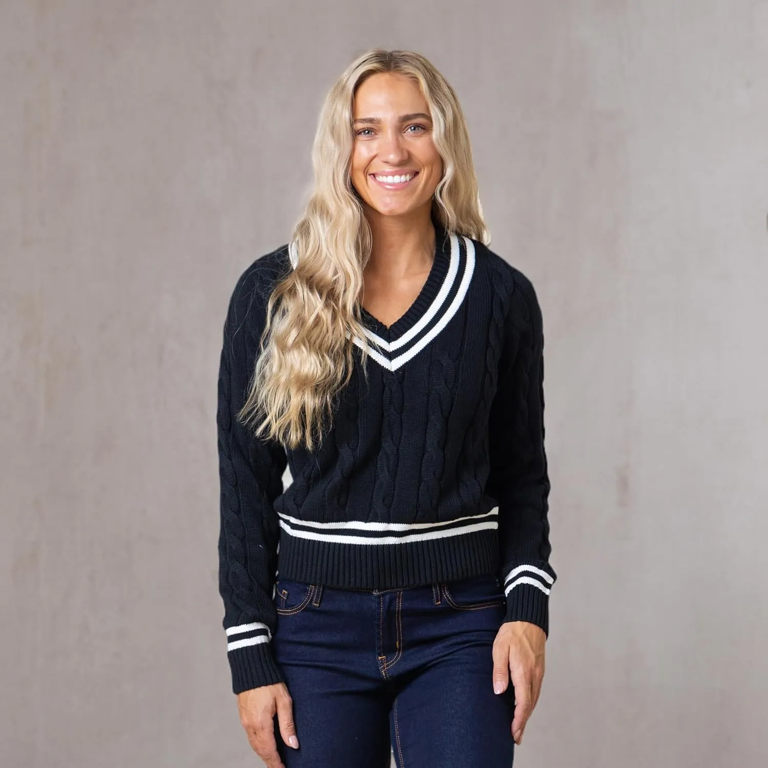 Hope & Henry Women's Long Sleeve Fine Gauge V-Neck Sweater