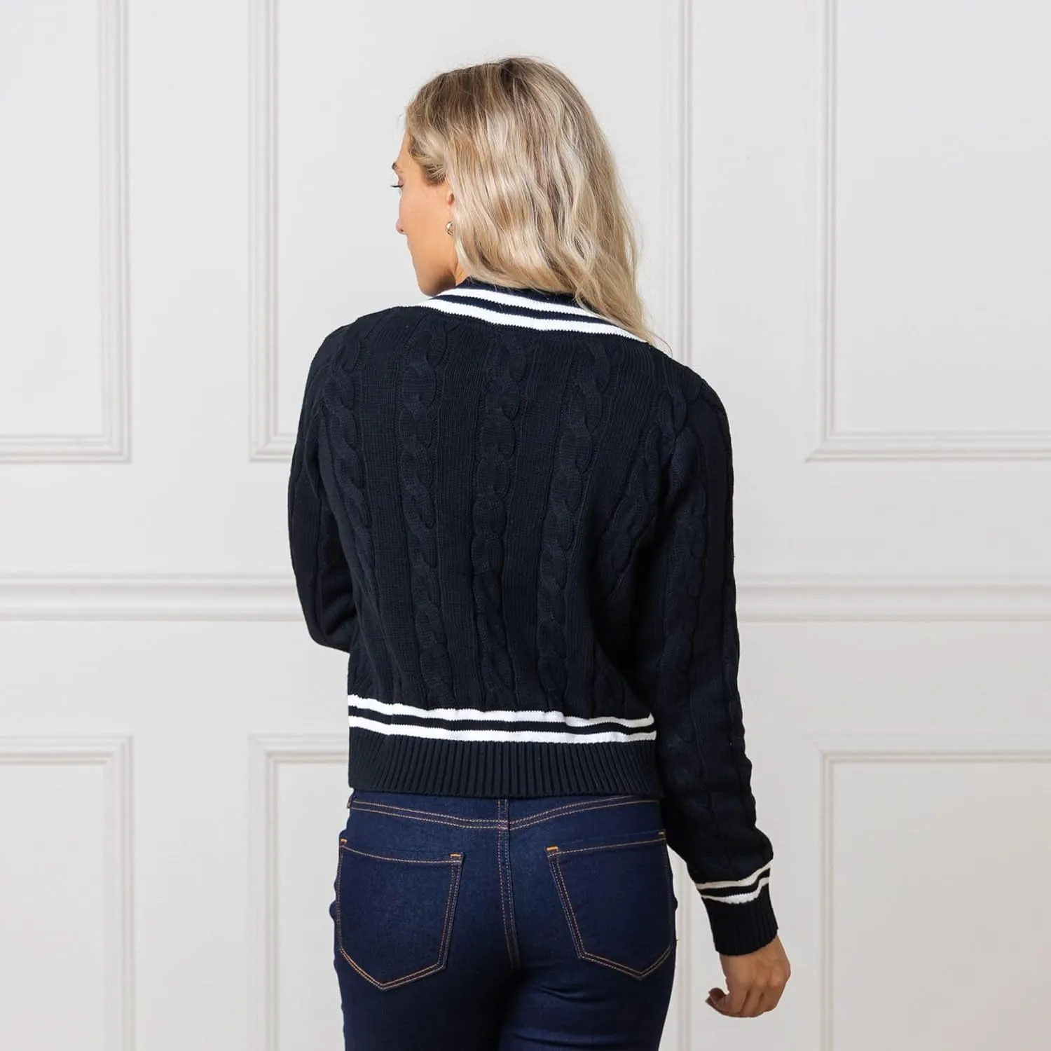 Hope & Henry Women's Long Sleeve Fine Gauge V-Neck Sweater