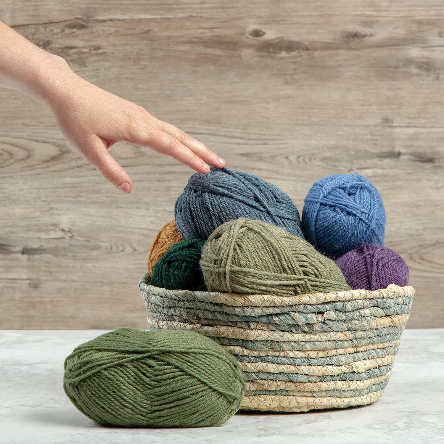 Knit Picks Wool of The Andes Yarn Pack - 10 Skeins of Green 100% Wool Worsted Weight Yarn (Noble Heather)