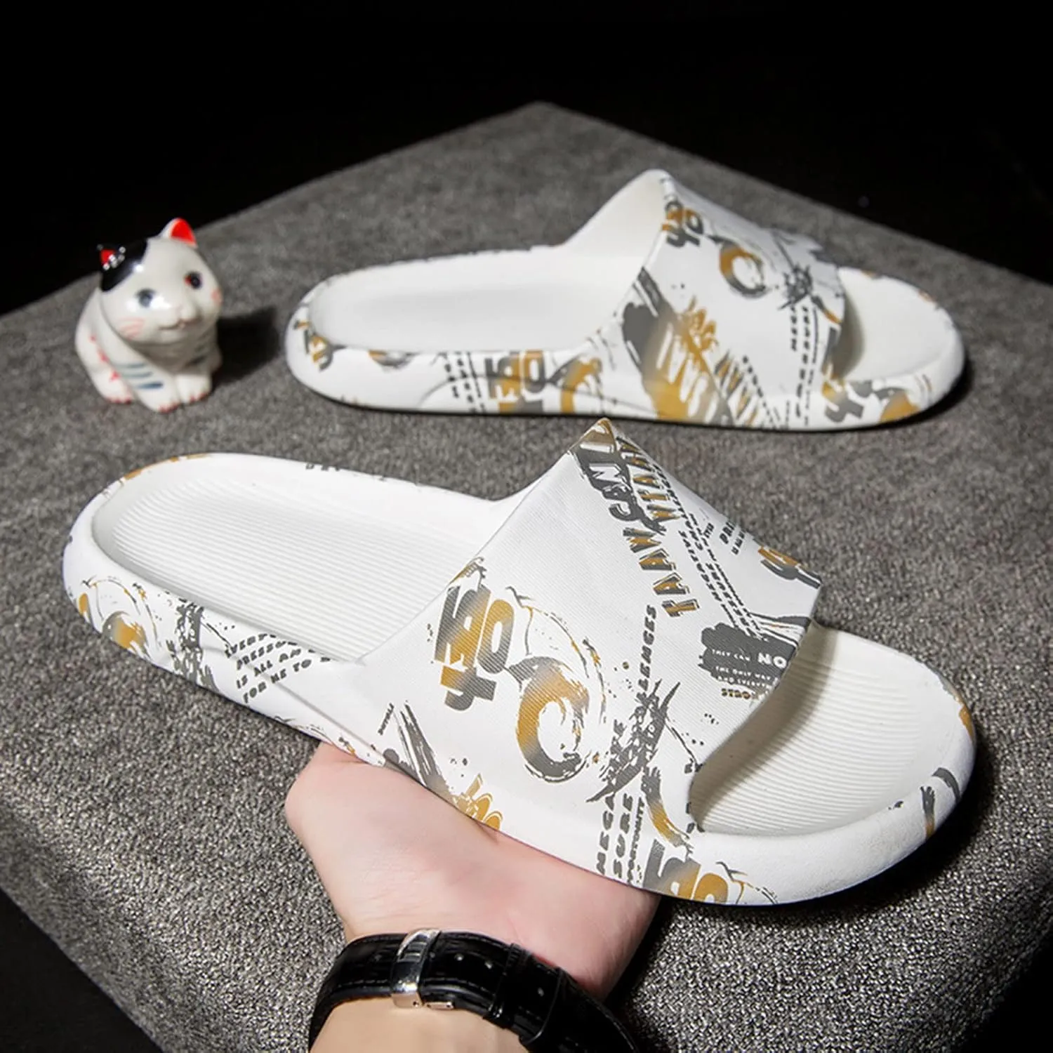 Mens House Slippers Memory Foam Wide Men And Women Home Slippers Outdoor Slippers NonSlip Flip Thong Slippers for