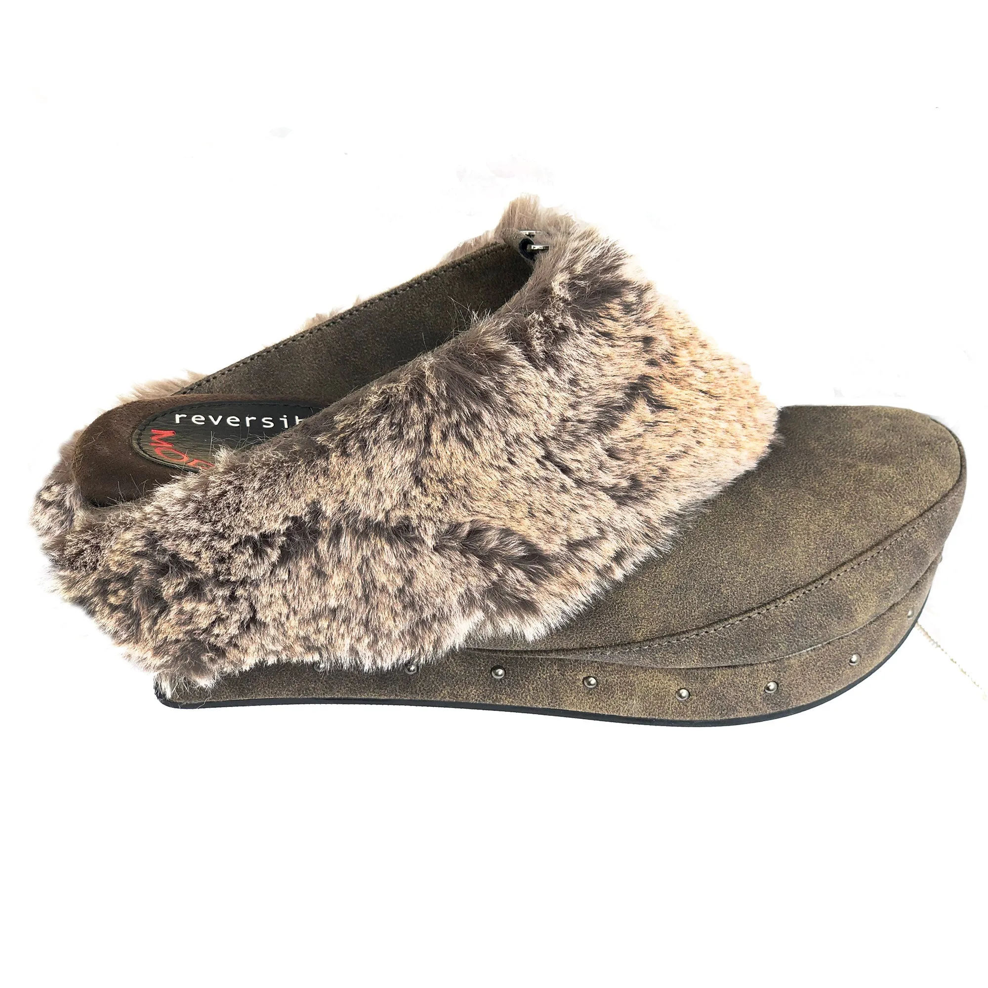 Neva 2 - Brown flips to Gray Fur