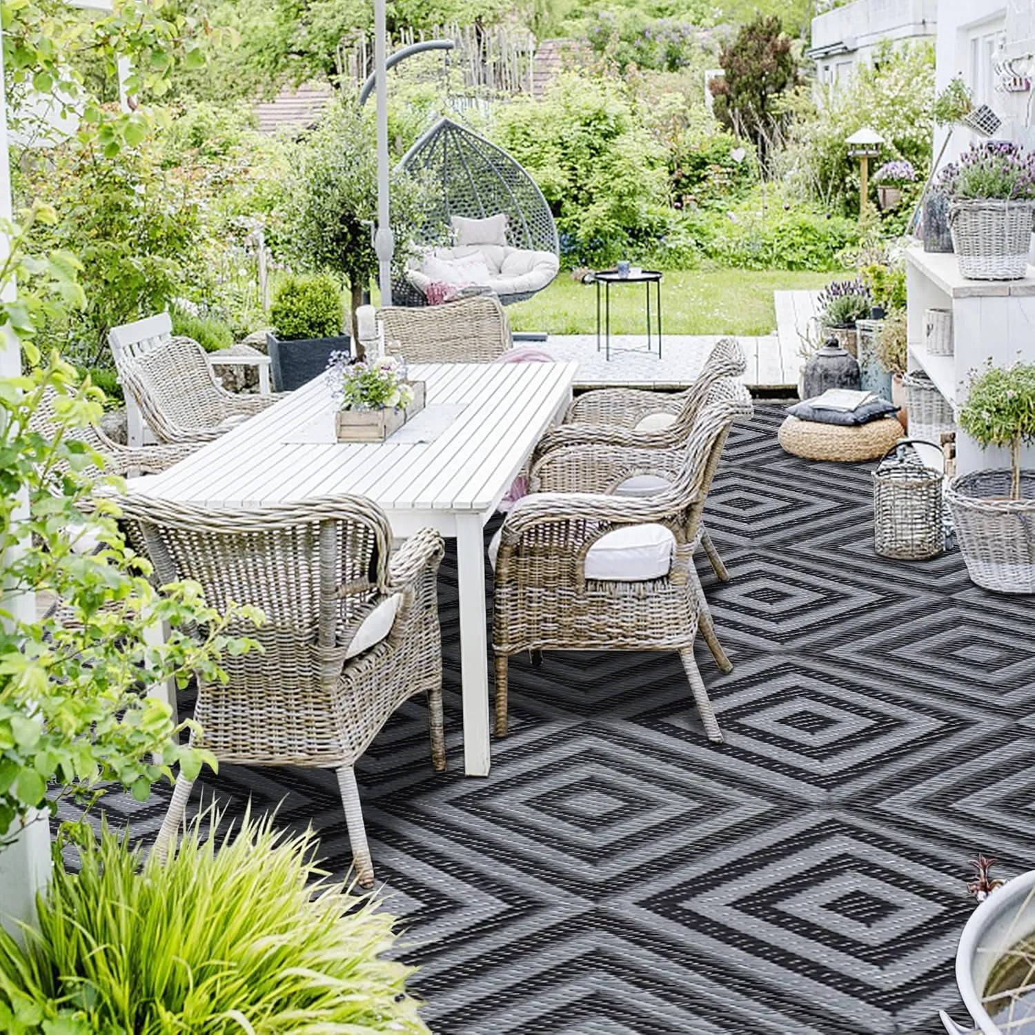 Reversible Mats, Outdoor Patio Rugs, Plastic Straw Rug, Modern Area Rug, Floor Mat for Outdoors, RV, Patio, Backyard, Deck, Picnic, Beach, Trailer, Camping (Diamond Black & Grey, 9' x 18')