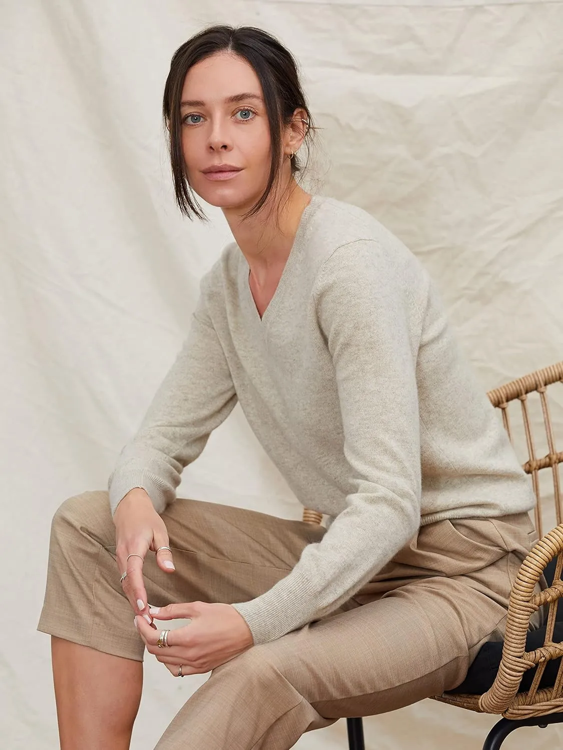 State Cashmere Women’s Essential V-Neck Sweater 100% Pure Cashmere Classic Long Sleeve Pullover