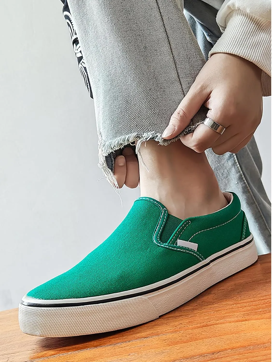 Women's Canvas Mesh Thick Bottom Shoes Cloud Slip Shoes One Stirrup Casual Shoes Board Shoes Running Shoes Foam Flat Shoes Biscuit Shoes